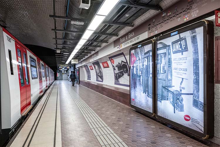 Fotografies d’època de les estacions inaugurals del metro